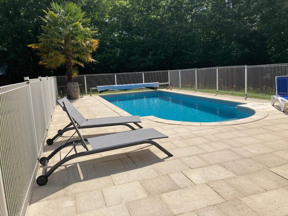 Gite Des Combes Blanches Avec Piscine Et Jacuzzi Frayssinet-le-Gélat Exterior foto